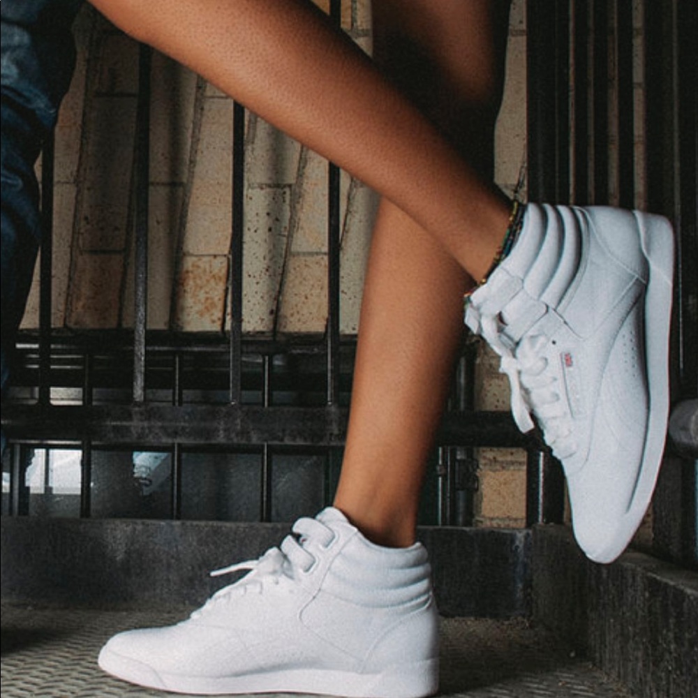 Reebok Freestyle Hi Sneakers in size 9